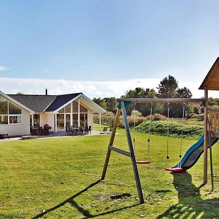 Дом отдыха Luxury Retreat With Pool - By Traum Тисвиллелайе