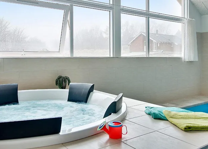 Luxury Retreat With Pool - By Traum Semesterbostad *